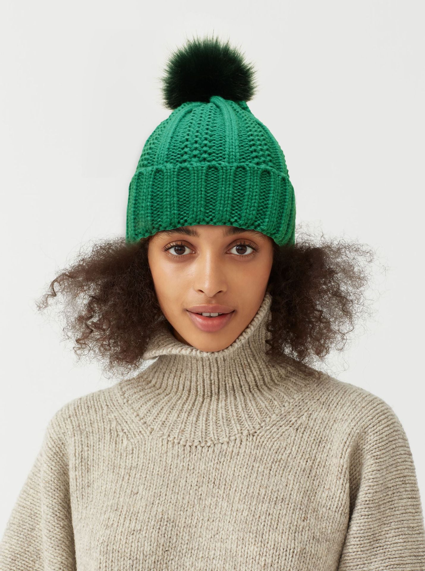 Chunky knit beanie with faux fur pom pom