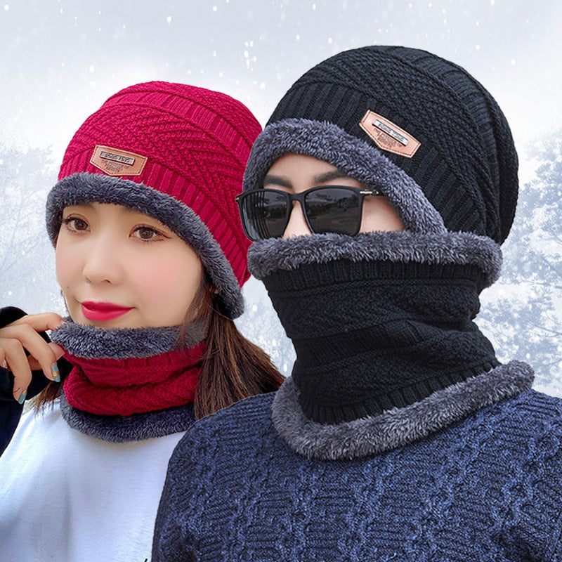 Knitted beanie and neck warmer set