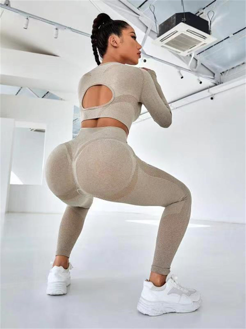 Woman wearing a seamless two-piece gym set
